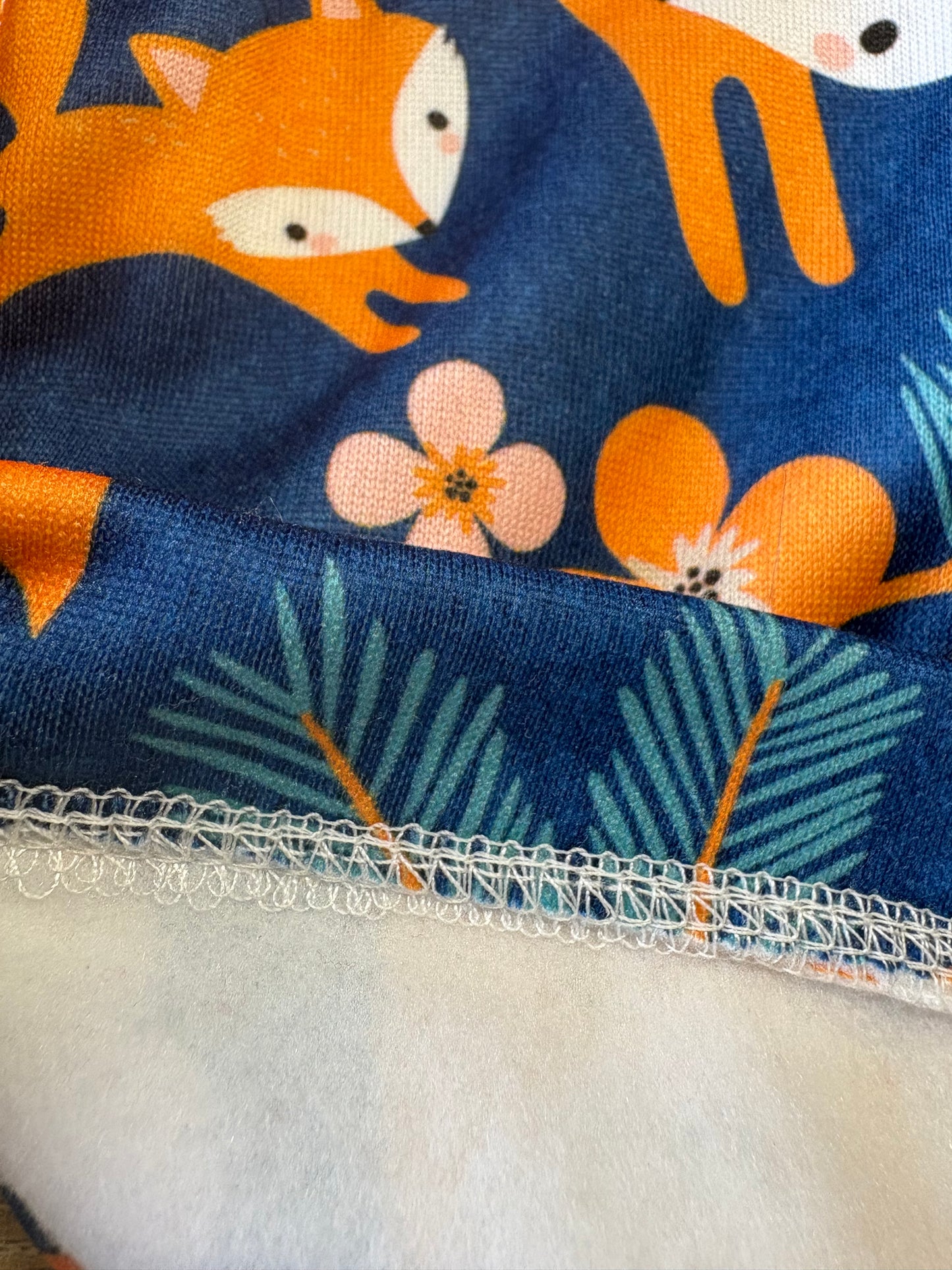 Lightweight Sweatshirt - Foxes